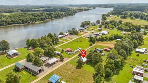 56 Shirley Terry Loop, Savannah, TN, 38372-3706 | Card Image