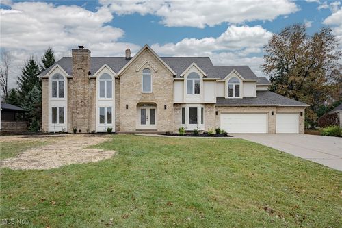 5650 Ashley Circle, Highland Heights, OH, 44143 | Card Image