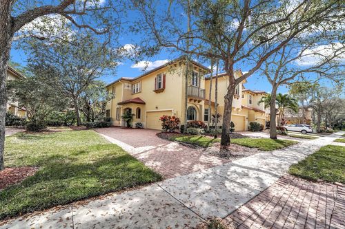 5747 Nw 119th Dr, Coral Springs, FL, 33076-4026 | Card Image