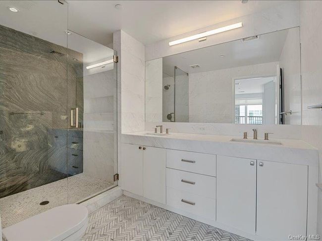 156 Beach 5 Th St, Home with 0 bedrooms, 1 bathrooms and null parking in Far Rockaway NY | Image 44