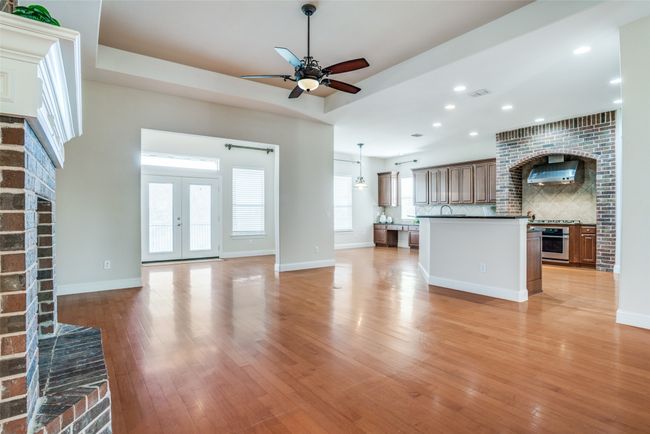 6672 Lincoln Hills Ct, House other with 3 bedrooms, 2 bathrooms and null parking in Frisco TX | Image 8