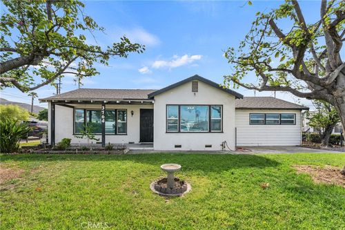 3764 Pacific Ave, Jurupa Valley, CA, 92509-4211 | Card Image