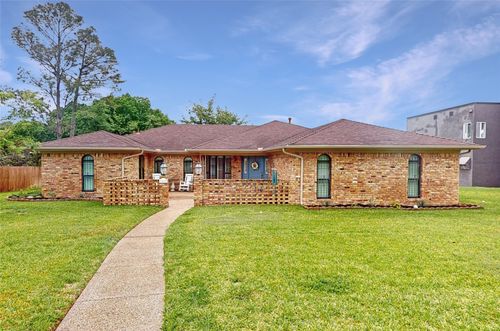 1402 Canadian Cir, Grand Prairie, TX, 75050-7056 | Card Image