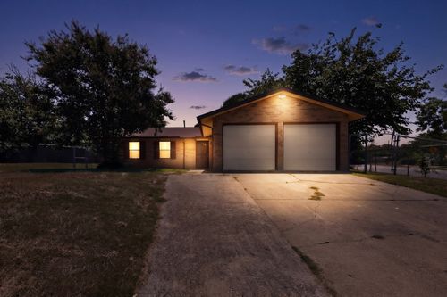 426 Kirnwood Dr, Dallas, TX, 75232-4422 | Card Image