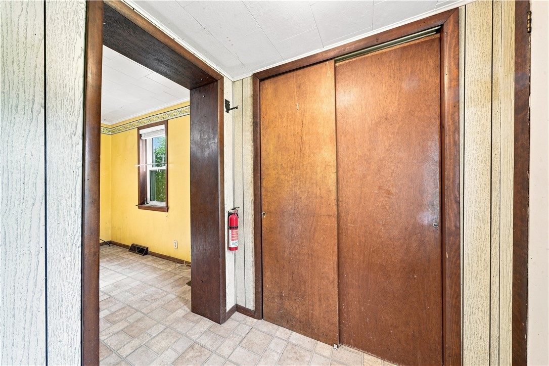 Residential in Center Twp/Homer Cty 5