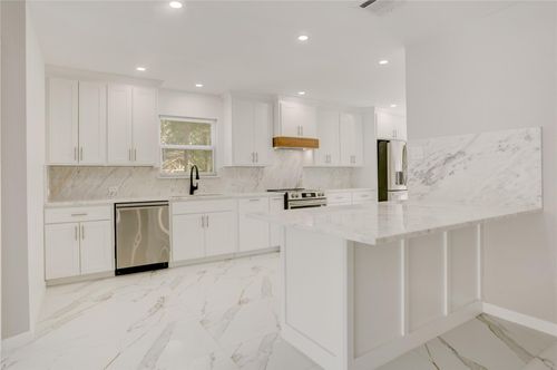 6502 Cypress Point Dr, Houston, TX, 77069-2423 | Card Image