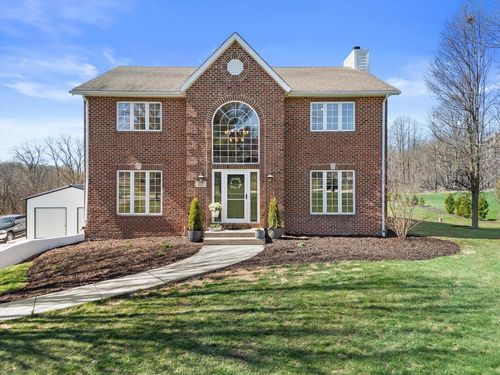 W266S8655 Rustic View Lane, VERNON, WI, 53149 | Card Image