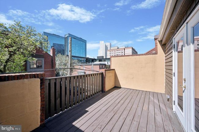 2203 Race St, Townhouse with 3 bedrooms, 3 bathrooms and null parking in PHILADELPHIA PA | Image 35
