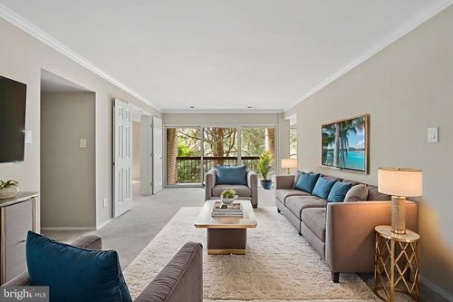 apt-102-11305 Commonwealth Dr, ROCKVILLE, MD, 20852-2807 | Card Image