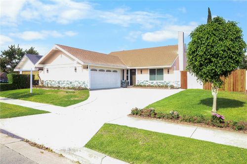 17824 Holmes Ave, Cerritos, CA, 90703-8914 | Card Image