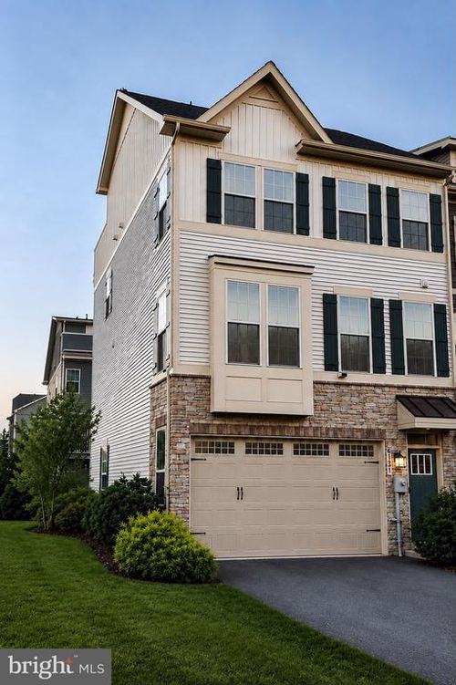 6131 Aster View Ln, FREDERICK, MD, 21703-2985 | Card Image