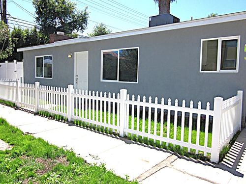 5209 Sylmar Ave, Sherman Oaks, CA, 91401-5611 | Card Image