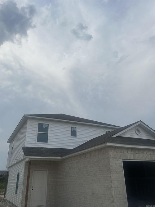 8109 Donna Dr, North Little Rock, AR, 72113-7819 | Card Image