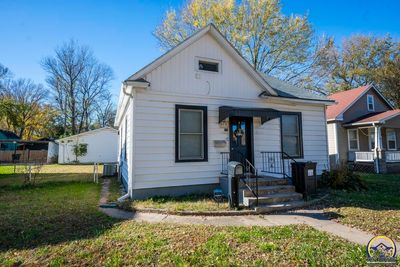 509 Ne Grattan St, House other with 3 bedrooms, 1 bathrooms and null parking in Topeka KS | Image 1