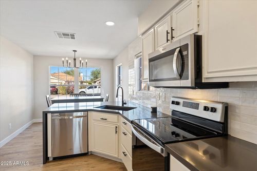 6617 E Northridge St, Mesa, AZ, 85215-1647 | Card Image