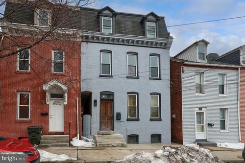 332 Perry St, COLUMBIA, PA, 17512-1721 | Card Image