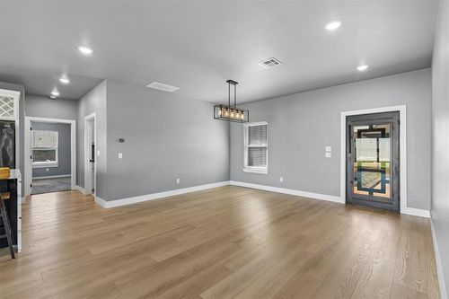 4930 Meadow Dr, Guthrie, OK, 73044-5084 | Card Image