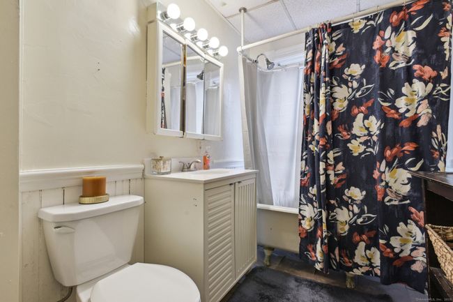 117 Bridge St, Home with 8 bedrooms, 3 bathrooms and null parking in Willimantic CT | Image 11