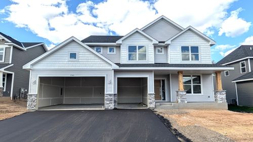 7546 Upper 42nd St N, Oakdale, MN, 55128-2607 | Card Image