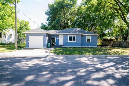 124 E Emory St, Tracy, MN, 56175-1421 | Card Image
