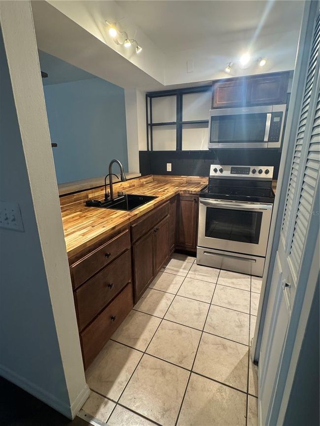 APT-1 - 2900 S Semoran Blvd, Condo with 2 bedrooms, 2 bathrooms and null parking in ORLANDO FL | Image 33