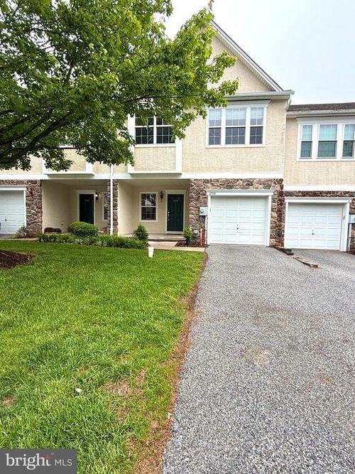177w-2759 Fynamore Ln, DOWNINGTOWN, PA, 19335-6028 | Card Image