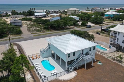 941 W Gulf Beach Dr, St. George Island, FL, 32328 | Card Image