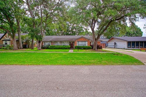 2010 Oceanview Dr, Seabrook, TX, 77586-3305 | Card Image