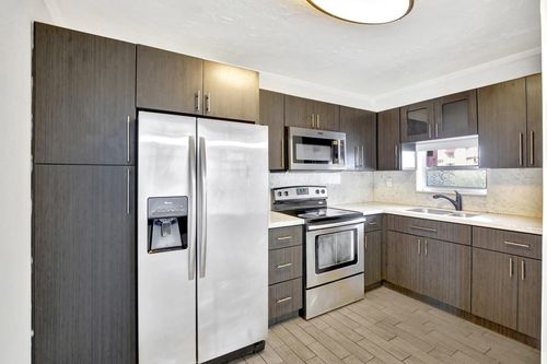 105-9400 N Hollybrook Lake Dr, Pembroke Pines, FL, 33025-1591 | Card Image