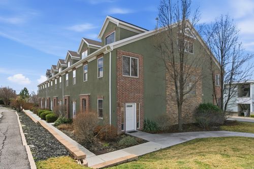 apt-3-940 700, Salt Lake City, UT, 84102-3944 | Card Image