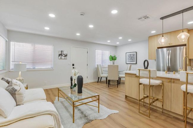 APT-3 - 832 Gilchrist Dr, Townhouse with 2 bedrooms, 1 bathrooms and 2 parking in San Jose CA | Image 14
