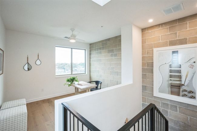 1101 - 700 Denson Dr, Condo with 3 bedrooms, 3 bathrooms and 1 parking in Austin TX | Image 13