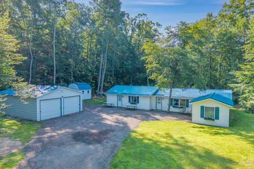 1051 Vallado Dr, Weidman, MI, 48893-8832 | Card Image