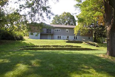 21510 Davidson Road, House other with 3 bedrooms, 2 bathrooms and null parking in BROOKFIELD WI | Image 2