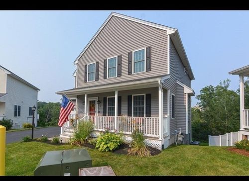 8 Sourwood Cir, Worcester, MA, 01605-0027 | Card Image