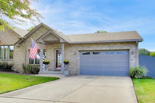 11S352 Deer Trail Court, Burr Ridge, IL, 60527 | Card Image