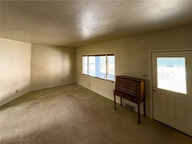 Living Room | Image 4