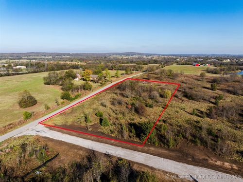 3 W 195th Street S, Mounds, OK, 74047 | Card Image