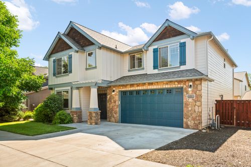 773 Nw 28th Loop, Redmond, OR, 97756-7212 | Card Image