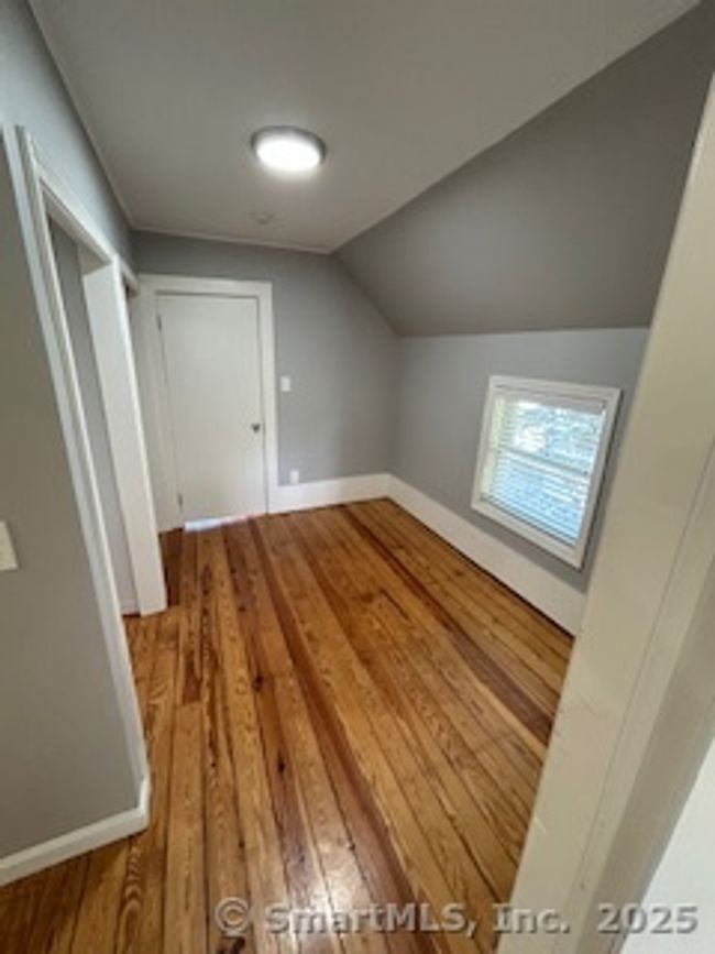 STE-2 - 2 Lincoln Ave, Home with 2 bedrooms, 1 bathrooms and null parking in Mystic CT | Image 5