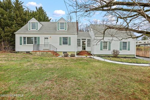 88 Oak Hill Rd, Red Bank, NJ, 07701-5727 | Card Image
