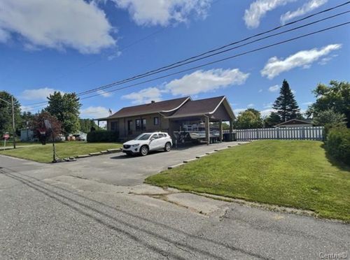 32 Rue Caza, Notre Dame du Nord, QC, J0Z3B0 | Card Image