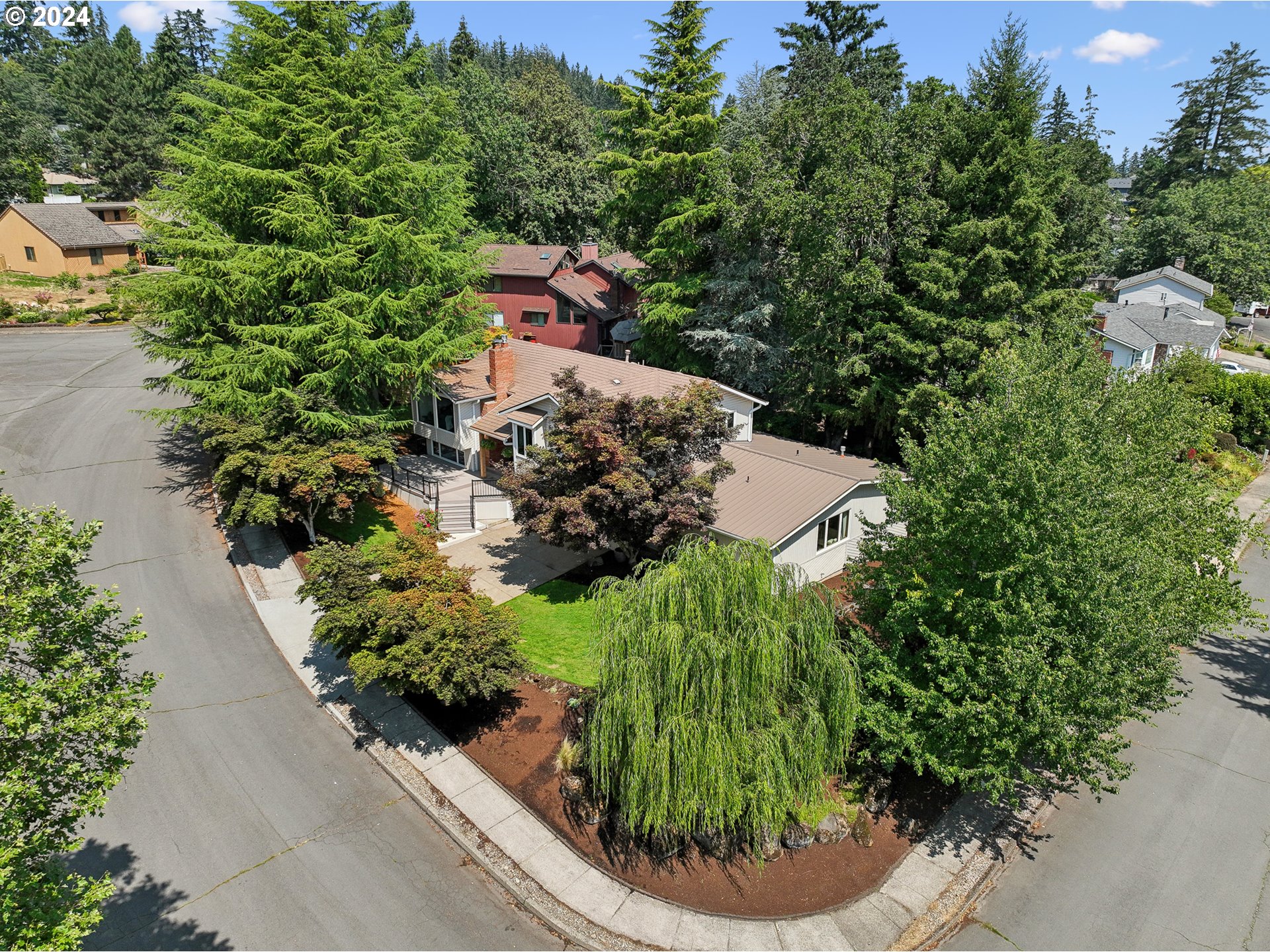 Spring Rock Cir, West Linn, OR 97068