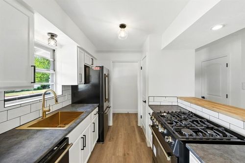 8520 Bradford Dr, Austin, TX, 78758-7405 | Card Image