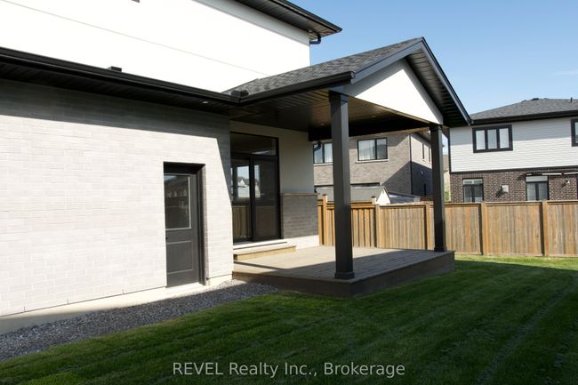 1 Elvira Way, House other with 4 bedrooms, 3 bathrooms and 4 parking in Thorold ON | Image 6