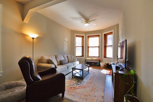 1f-2336 W Iowa St, Chicago, IL, 60622-4703 | Card Image