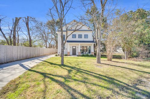 512 E Parks Ave, Waxahachie, TX, 75165-3434 | Card Image