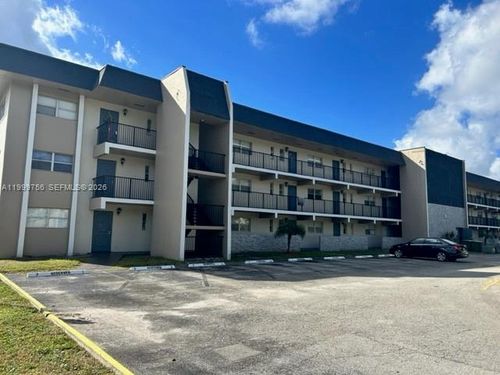 apt-204-7910 Colony Cir N, Tamarac, FL, 33321-8317 | Card Image