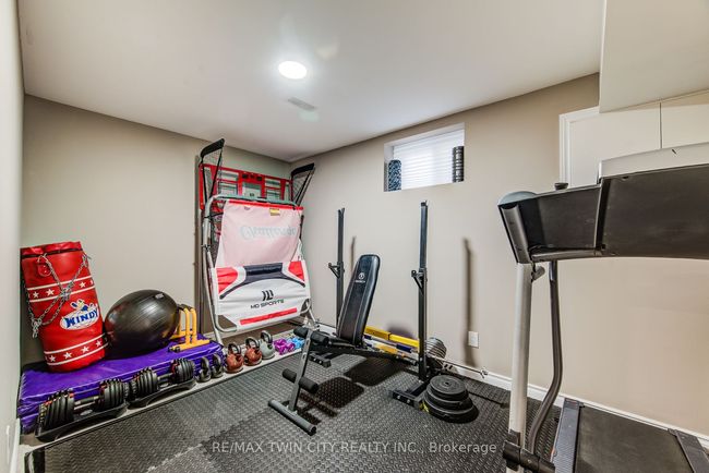 616 Frieburg Dr, House other with 5 bedrooms, 4 bathrooms and 2 parking in Waterloo ON | Image 38