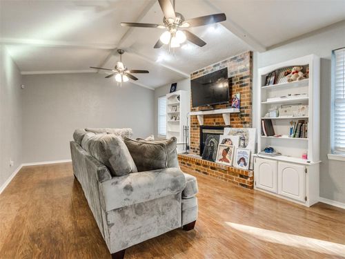 4124 Overland Dr, Del City, OK, 73115-2744 | Card Image